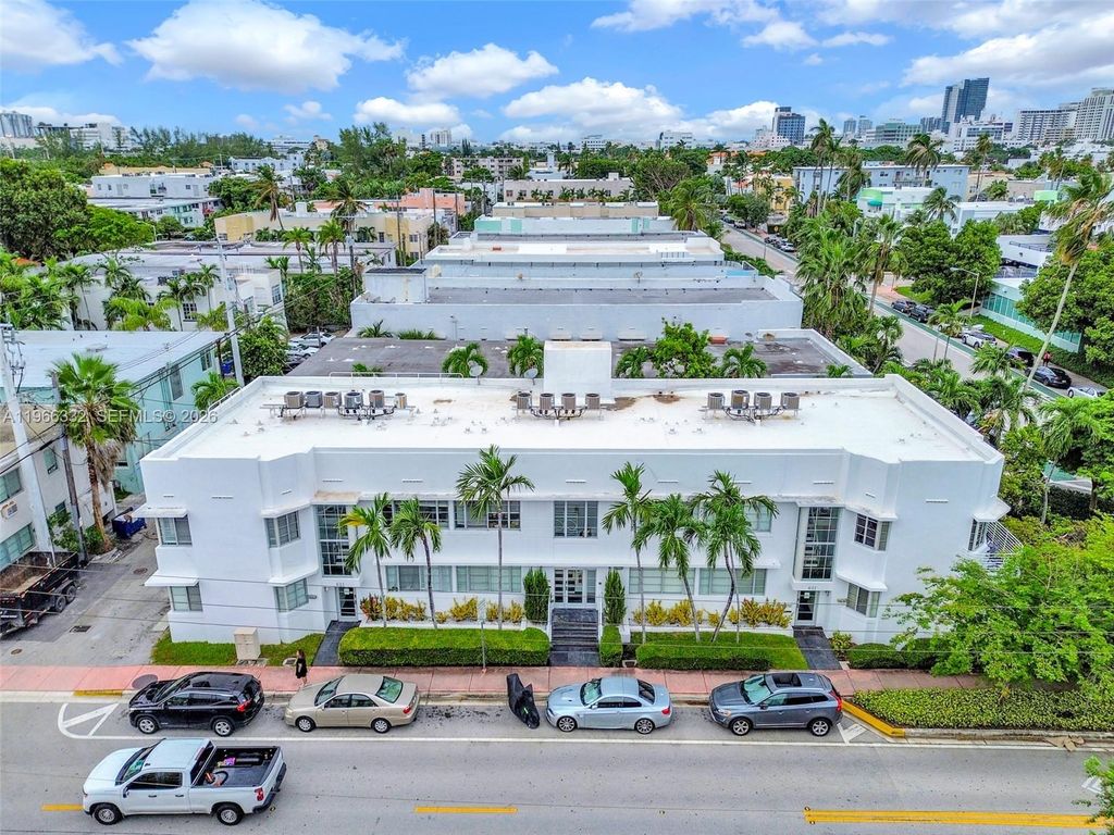 Image 1 of property listing at 621 11th St 101, Miami Beach, FL 33139