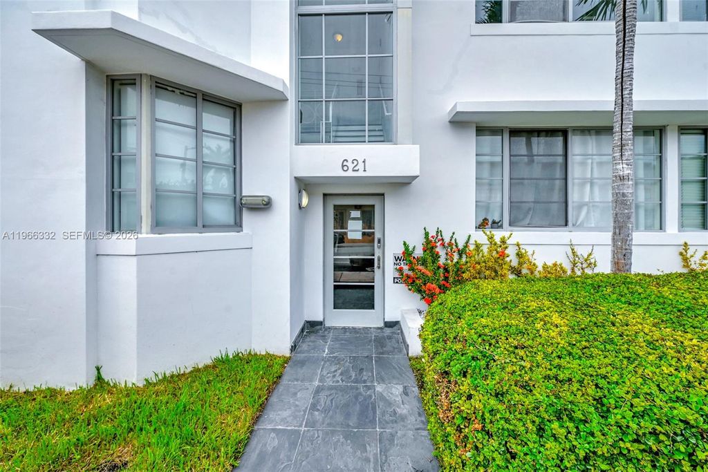 Image 2 of property listing at 621 11th St 101, Miami Beach, FL 33139