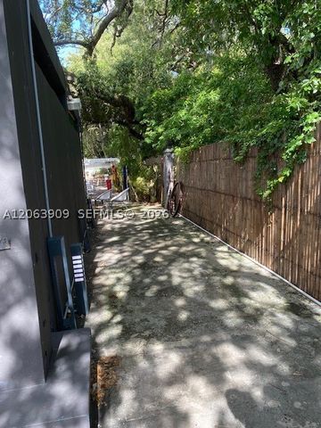 6010 NE 2nd Ave, Miami, FL 33137