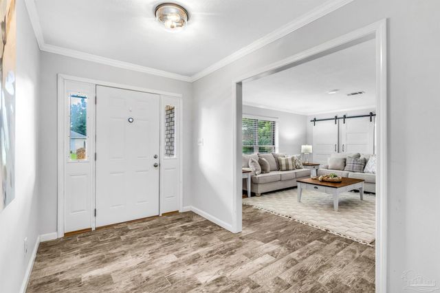 6912 Kitty Hawk Dr, Pensacola, FL 32506