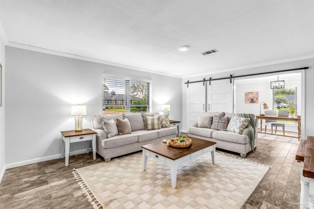 6912 Kitty Hawk Dr, Pensacola, FL 32506