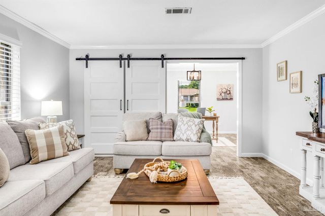 6912 Kitty Hawk Dr, Pensacola, FL 32506