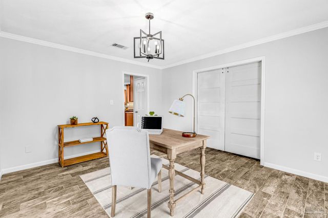 6912 Kitty Hawk Dr, Pensacola, FL 32506