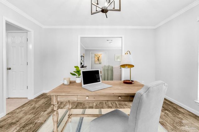 6912 Kitty Hawk Dr, Pensacola, FL 32506