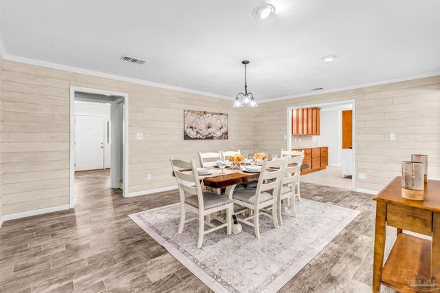 6912 Kitty Hawk Dr, Pensacola, FL 32506