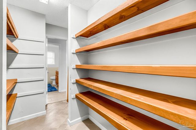 6912 Kitty Hawk Dr, Pensacola, FL 32506