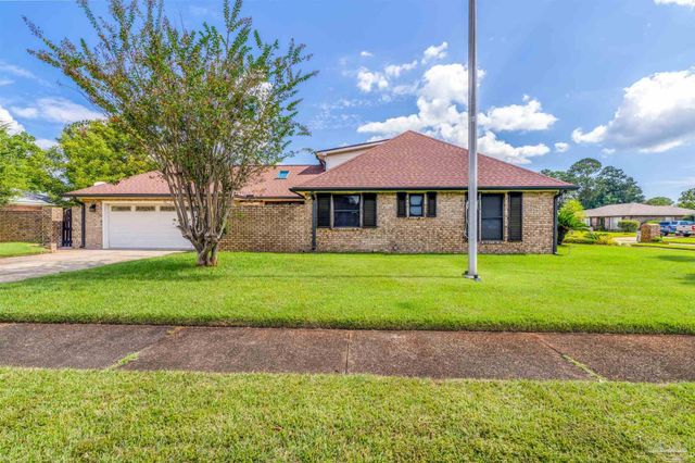 6912 Kitty Hawk Dr, Pensacola, FL 32506