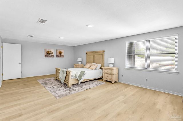 6912 Kitty Hawk Dr, Pensacola, FL 32506