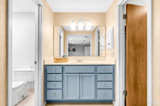 6912 Kitty Hawk Dr, Pensacola, FL 32506