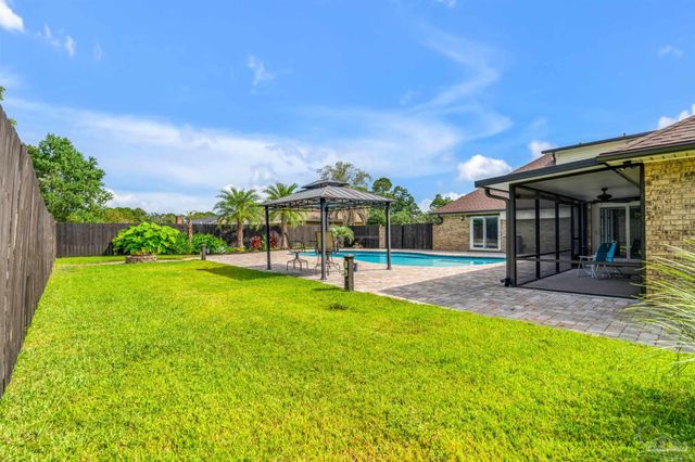 6912 Kitty Hawk Dr, Pensacola, FL 32506