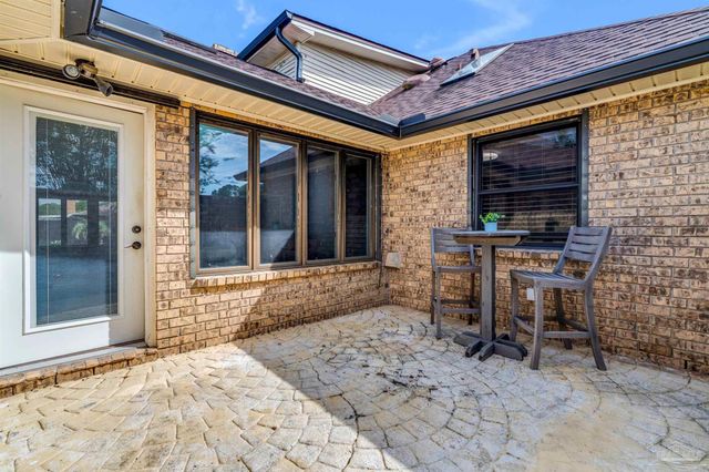 6912 Kitty Hawk Dr, Pensacola, FL 32506