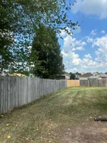2571 Emerald Ct, Clarksville, TN 37042