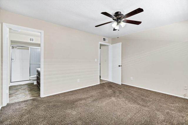 12828 N 113th Avenue Apt 3, Youngtown, AZ 85363