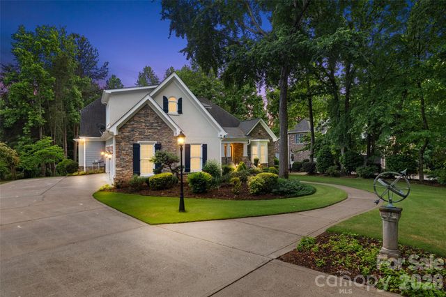 7902 Chapel Creek Drive, Denver, NC 28037