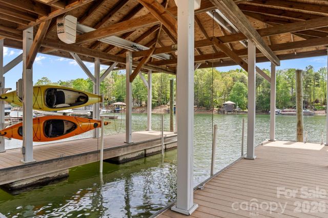 7902 Chapel Creek Drive, Denver, NC 28037
