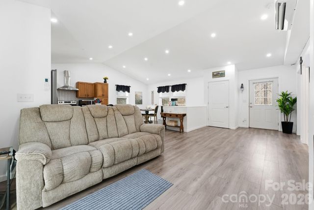 1520 Allison Watts Road, Franklin, NC 28734