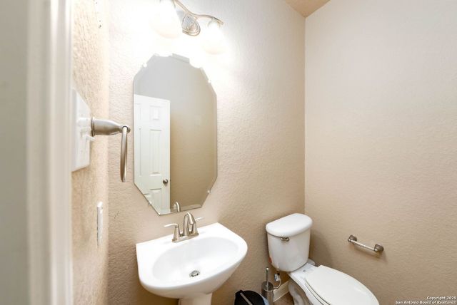 1906 Ponce De Leon, Windcrest, TX 78239