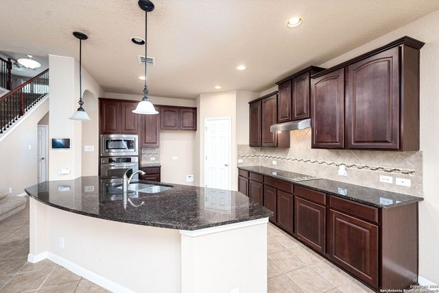 1906 Ponce De Leon, Windcrest, TX 78239