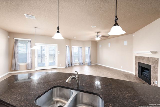 1906 Ponce De Leon, Windcrest, TX 78239