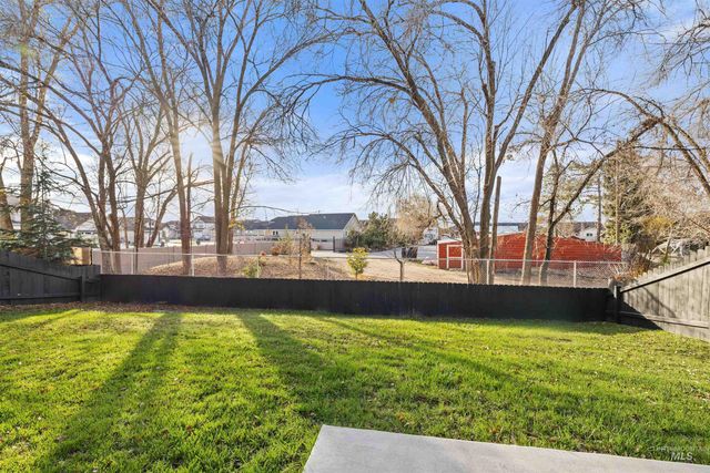 3469 Nw 12th Ave, Meridian, ID 83646