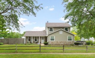 300 Oakbrook Court, Bartlett, IL 60103