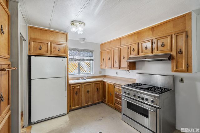 5590 Lil Abner Lane, Sun Valley, NV 89433