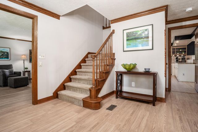 366 Bailey Place, Columbus, OH 43235