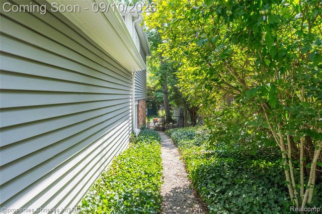 416 Welch Road, Northville, MI 48167
