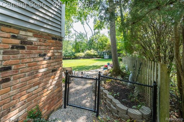 416 Welch Road, Northville, MI 48167
