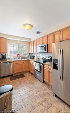 463 N Eton Street, Birmingham, MI 48009