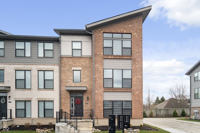 661 Golborne Street, Carmel, IN 46032