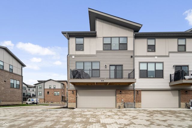 661 Golborne Street, Carmel, IN 46032