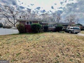 19 S Central Avenue SE, Lindale, GA 30147