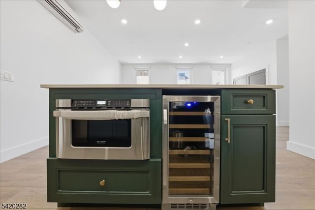 21 Lincoln Park 302, Newark City, NJ 07102