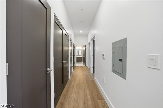 21 Lincoln Park 302, Newark City, NJ 07102