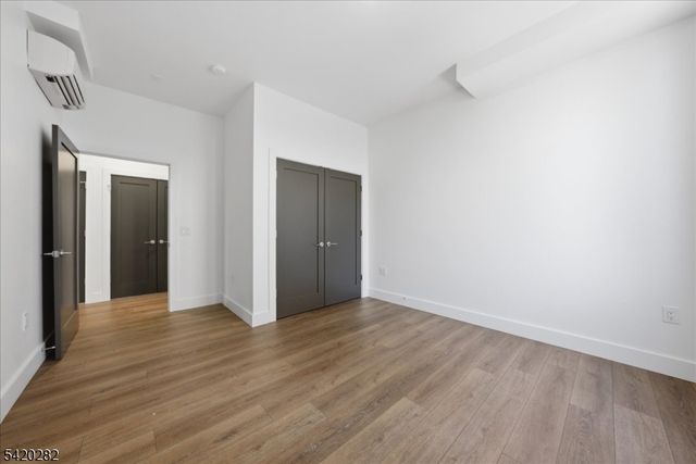 21 Lincoln Park 302, Newark City, NJ 07102