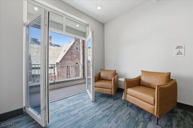 21 Lincoln Park 302, Newark City, NJ 07102