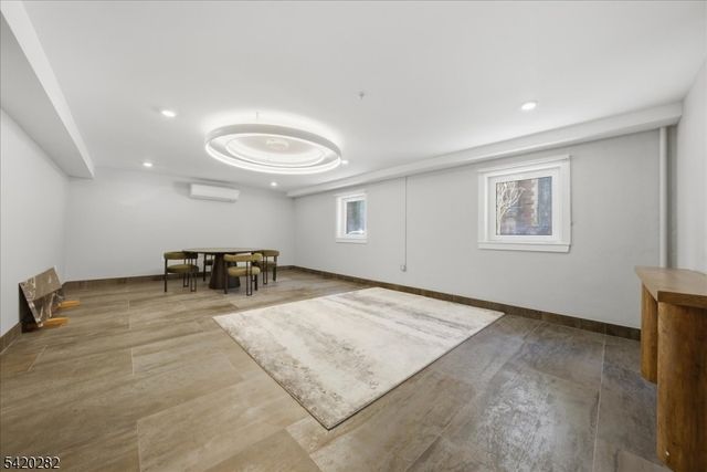 21 Lincoln Park 302, Newark City, NJ 07102