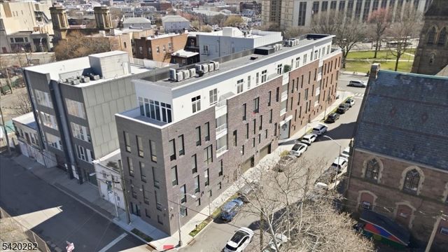 21 Lincoln Park 302, Newark City, NJ 07102