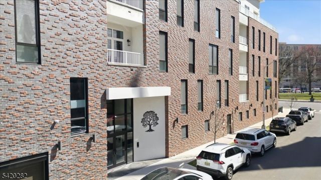 21 Lincoln Park 302, Newark City, NJ 07102