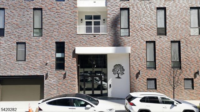 21 Lincoln Park 302, Newark City, NJ 07102