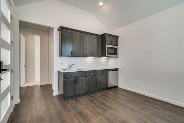 2050 Clearwater Way, Royse City, TX 75189