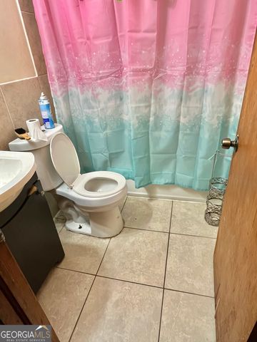 6842 E Sherwood Drive, Riverdale, GA 30274