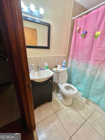 6842 E Sherwood Drive, Riverdale, GA 30274