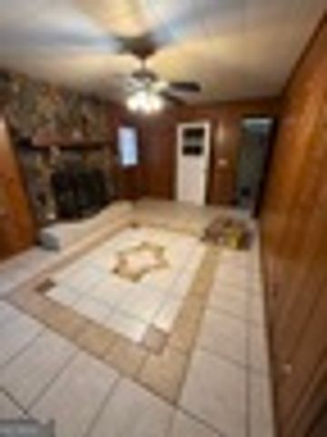 6842 E Sherwood Drive, Riverdale, GA 30274