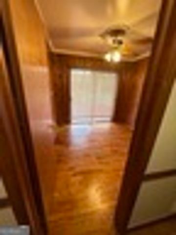 6842 E Sherwood Drive, Riverdale, GA 30274