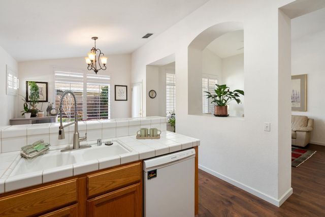 5244 Sugar Pine Loop, Roseville, CA 95747