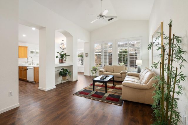 5244 Sugar Pine Loop, Roseville, CA 95747