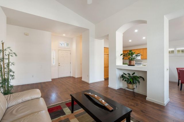 5244 Sugar Pine Loop, Roseville, CA 95747