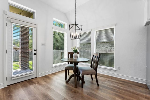 239 Forest Peak Way, Montgomery, TX 77316